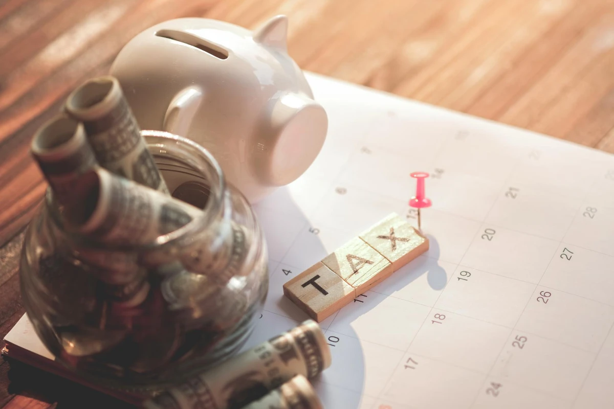 Use our small business tax calculator for accurate financial planning and to avoid missing tax deadlines.