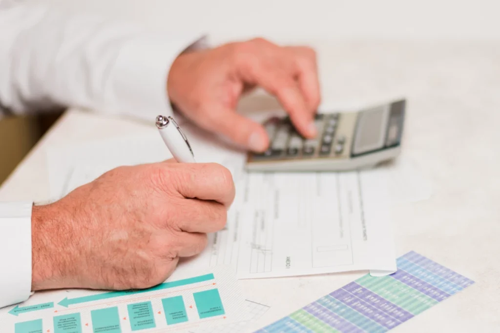 Who Needs to Pay Quarterly Estimated Taxes in Bronx?